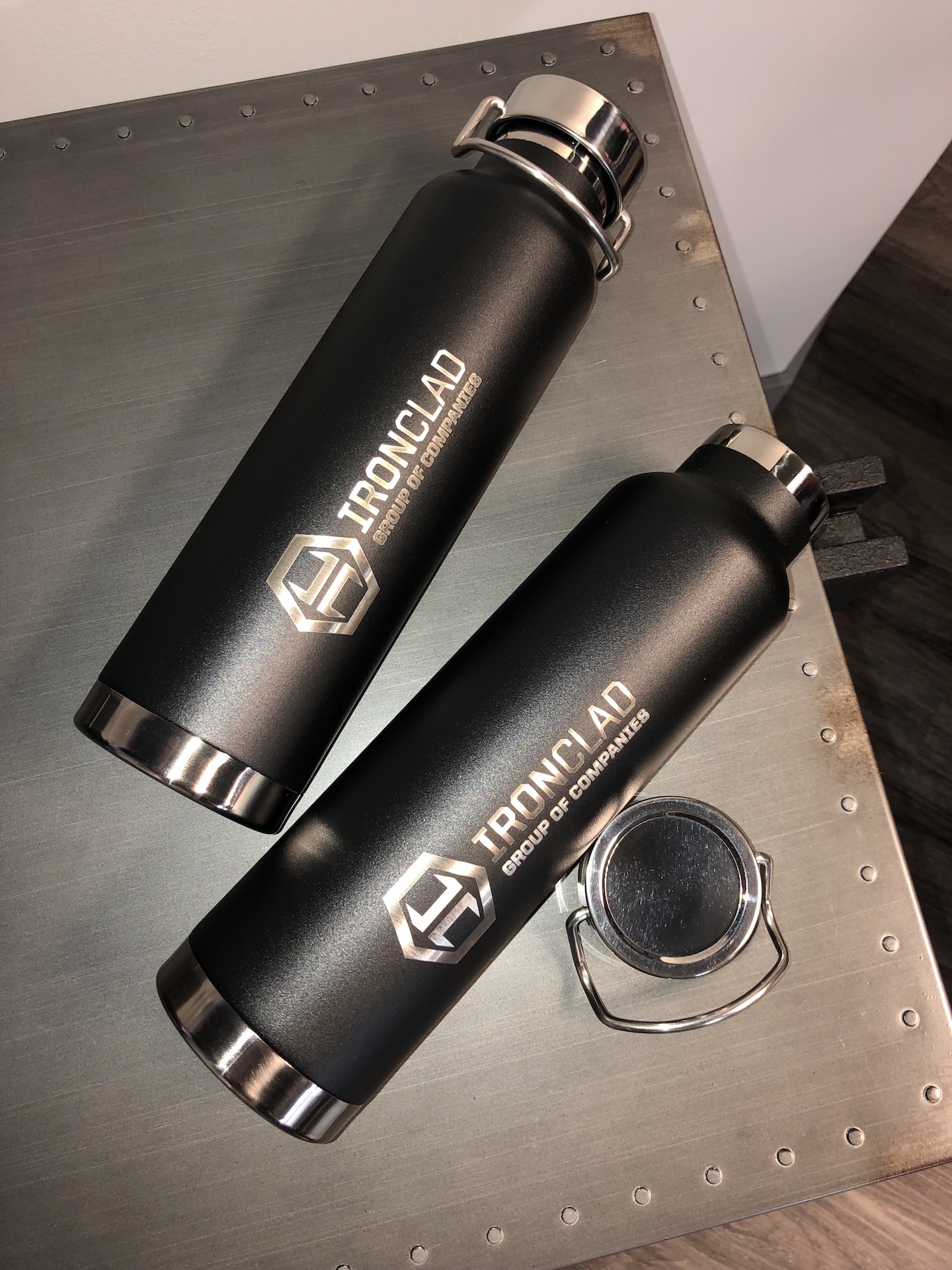 laser-engraved-insulated-water-bottles