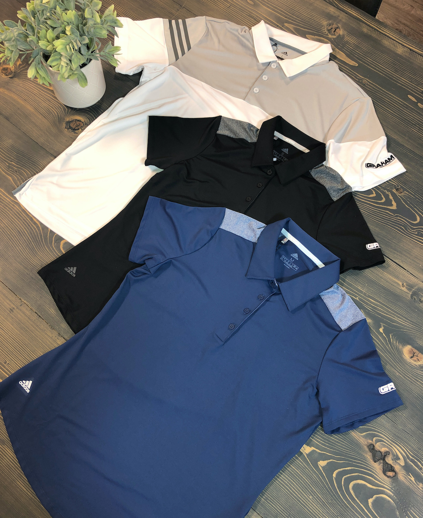 polo-shirts-mens-ladies-arm-embroidery-winnipeg